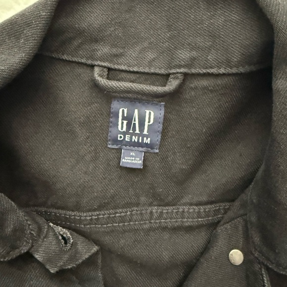 GAP Women's Black Denim Jacket - Picture 2 of 3